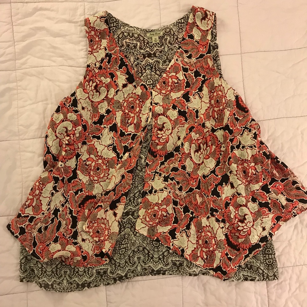 Two tiered flowery top — Lucky Brand